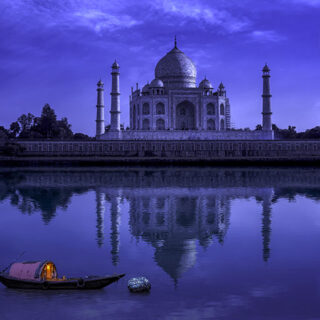 Taj Mahal Agra in Full Moon Wallpaper Mural