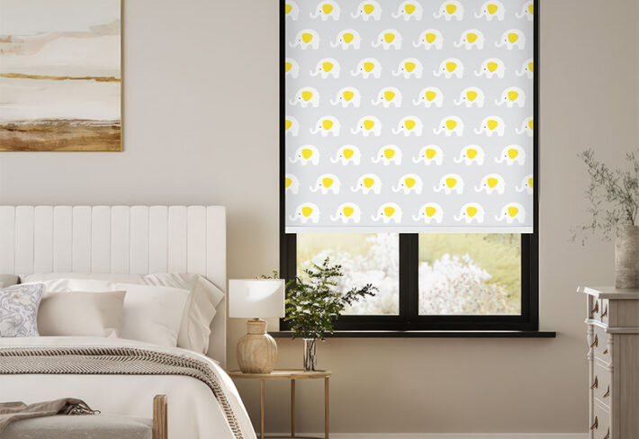 Sweet Elephant Parade Outside Roller Blind