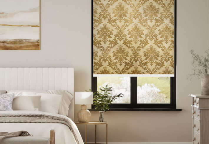 Antique Glamour Damask Outside Roller Blind