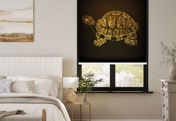 Golden Glitter Turtle Outside Roller Blind