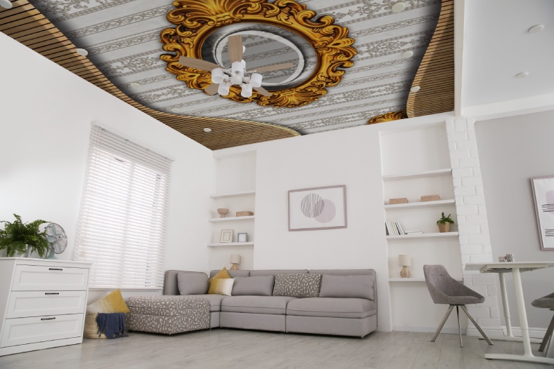 Baroquestyle, Curving Wood and Gold Frame Design Wallpaper