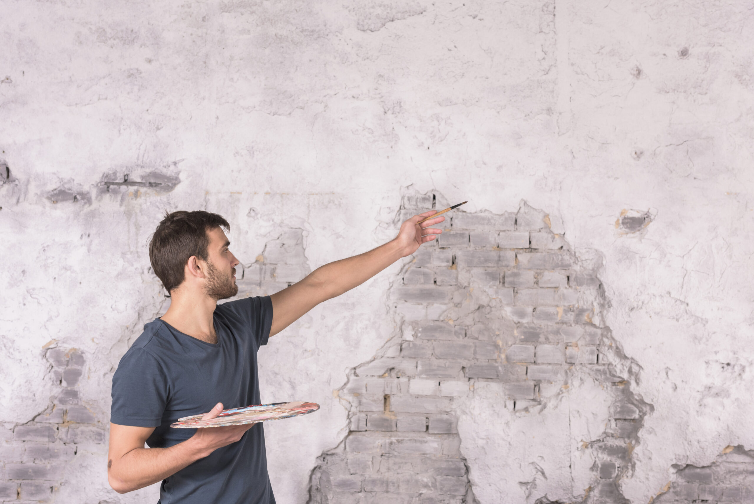 artist-with-color-palette